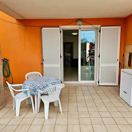 Lägenhet Se052 - Marotta, Delizioso Bilocale Con Giardino *