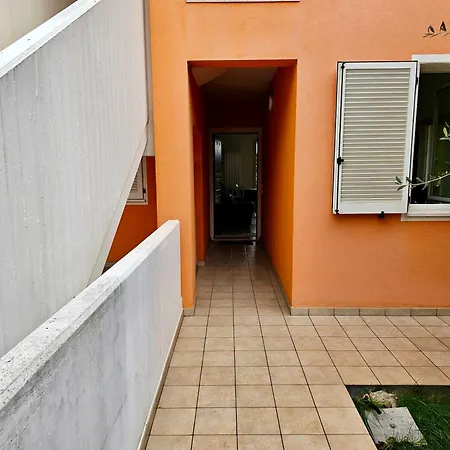 Lägenhet Se052 - Marotta, Delizioso Bilocale Con Giardino Marotta