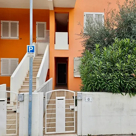 Se052 - Marotta, Delizioso Bilocale Con Giardino Lejlighed *