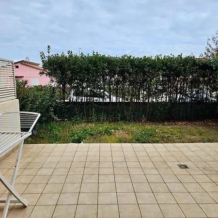 Lägenhet Se052 - Marotta, Delizioso Bilocale Con Giardino Marotta